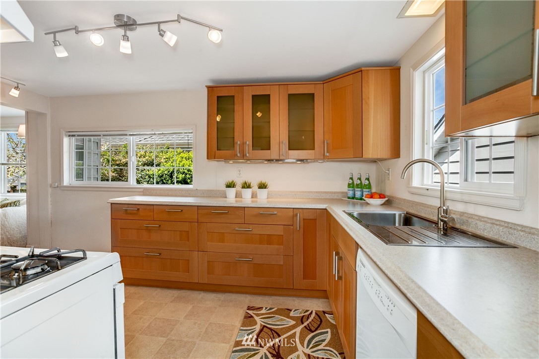 2148 North 86th Street Seattle, WA 98103 - Photo 8 of 25 Gallery Image 8