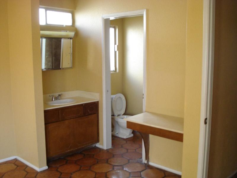 8446 West Piccadilly Road Phoenix, AZ 85037 - Photo 11 of 28 master bath