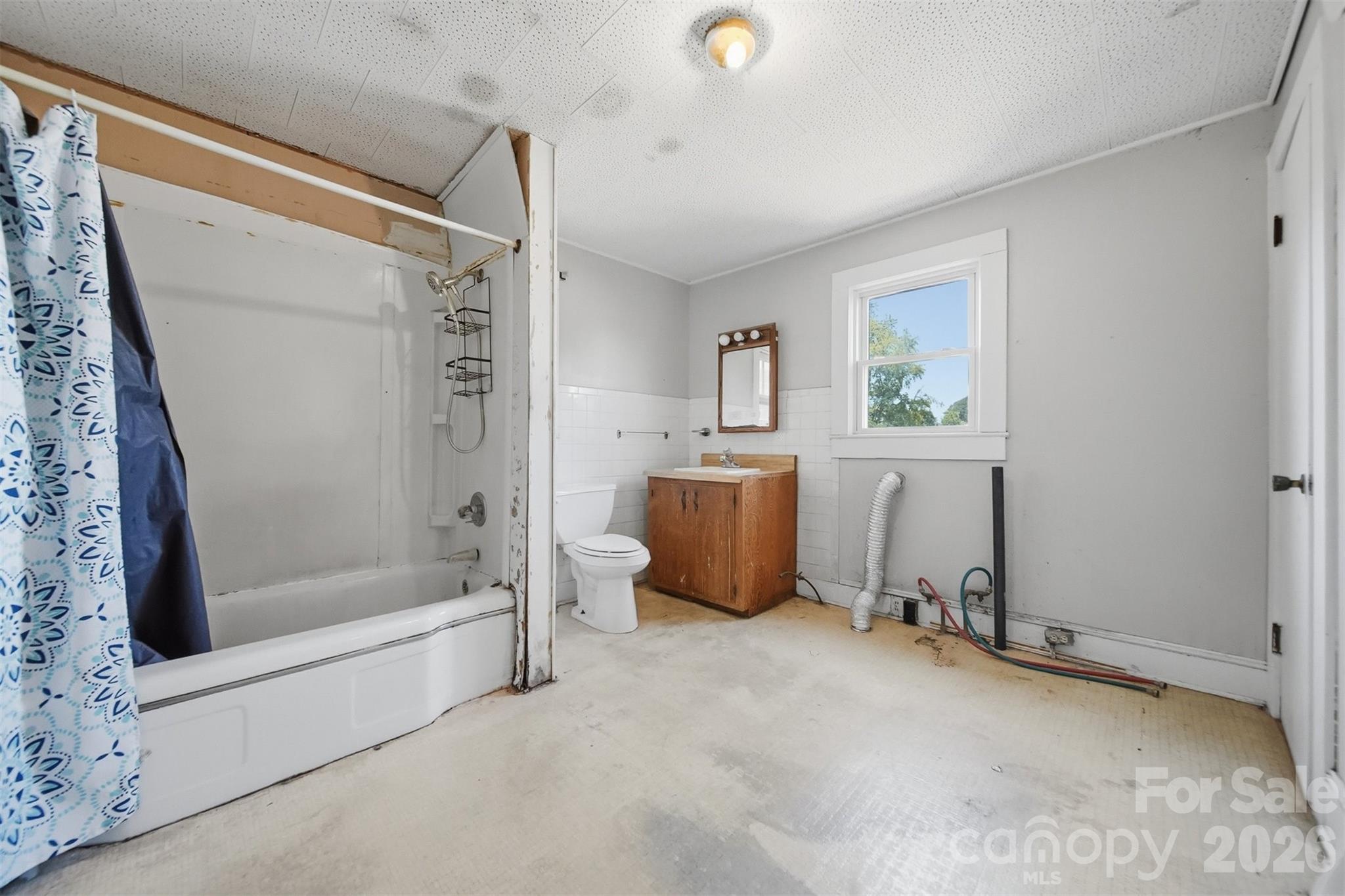 592 Main Street Hudson, NC 28638 - Photo 12 of 33