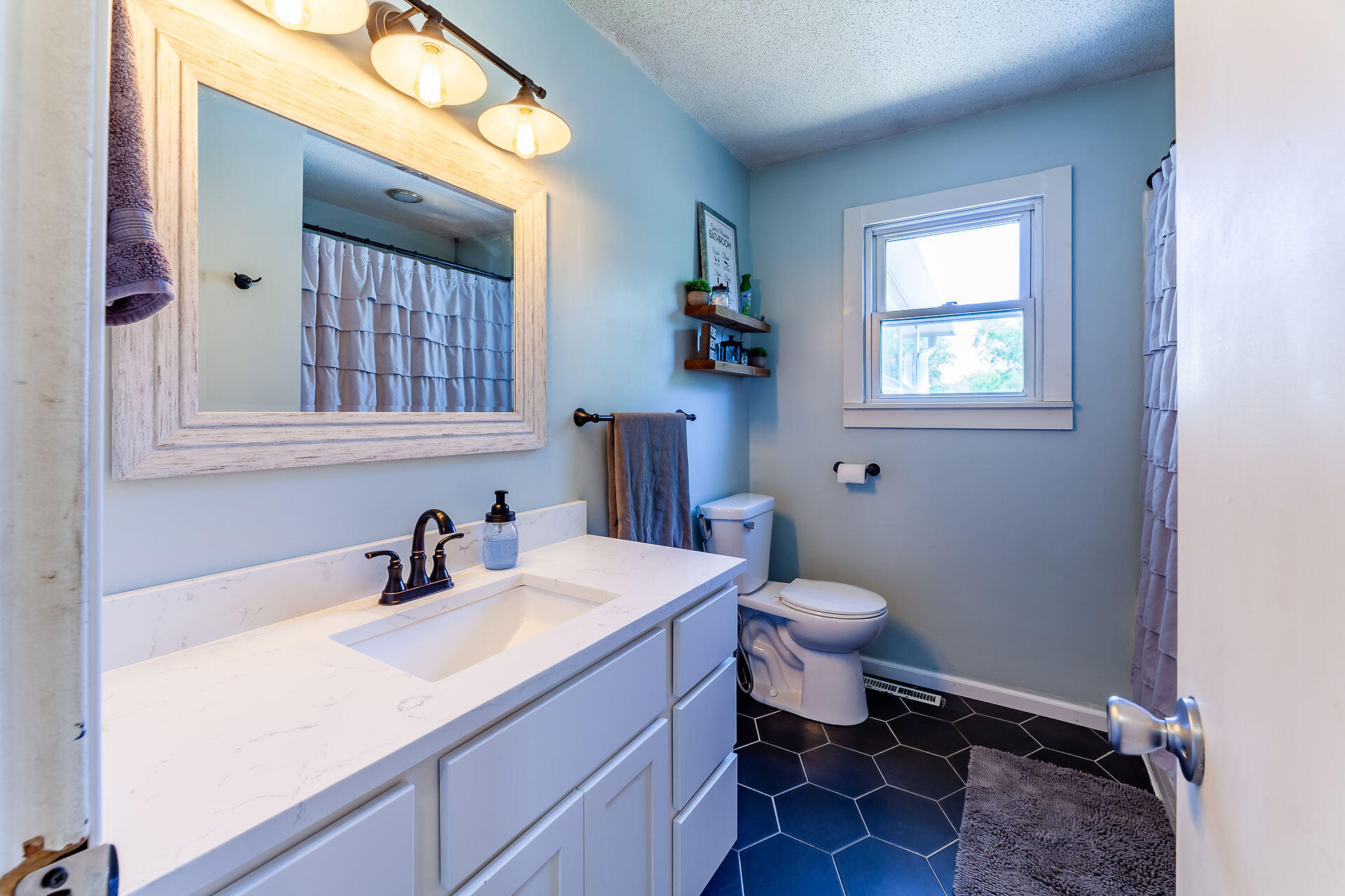 2898 Hamilton Road Muskegon, MI 49445 - Photo 16 of 32 Hamilton-187-HDR