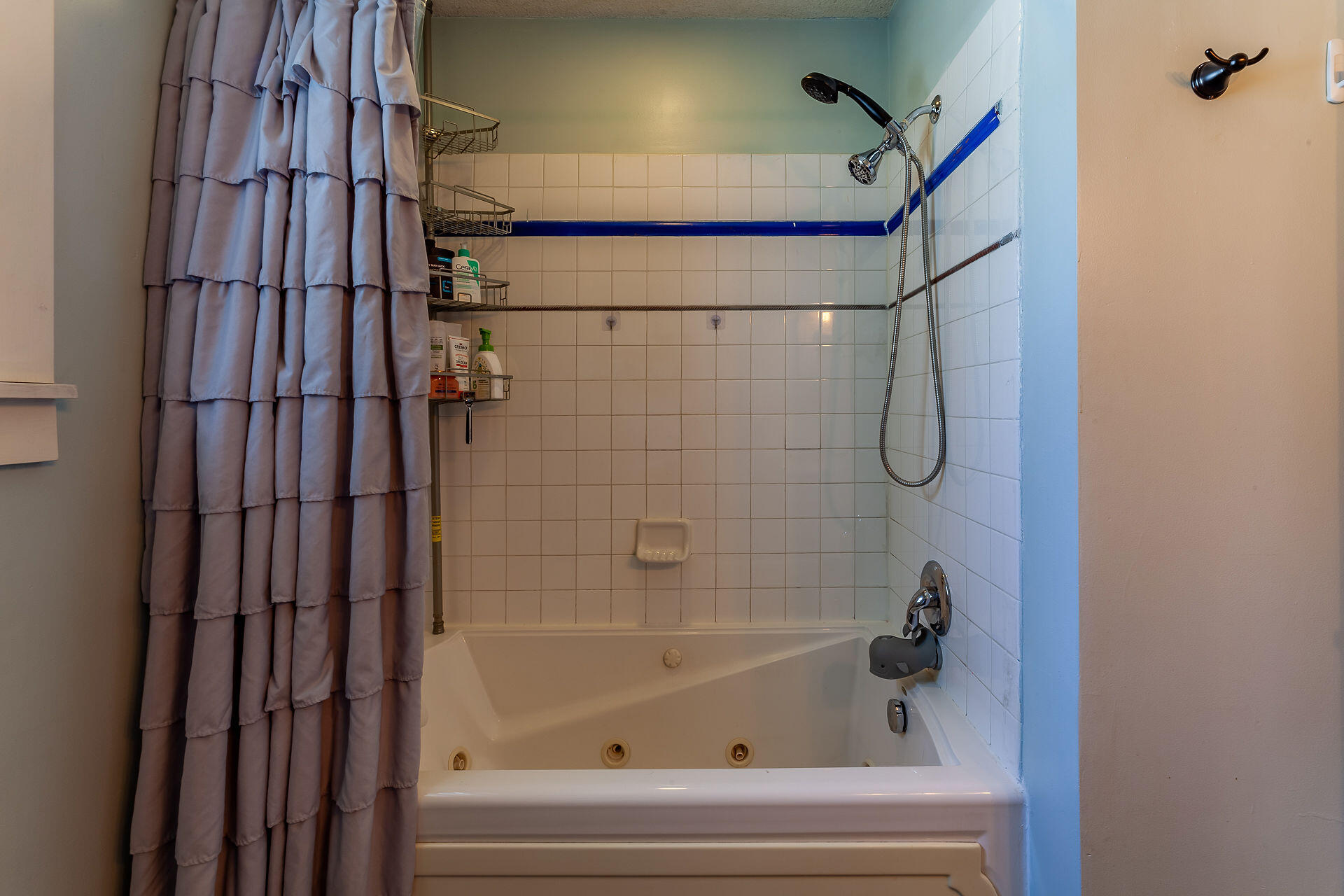 2898 Hamilton Road Muskegon, MI 49445 - Photo 17 of 32 Hamilton-190-HDR