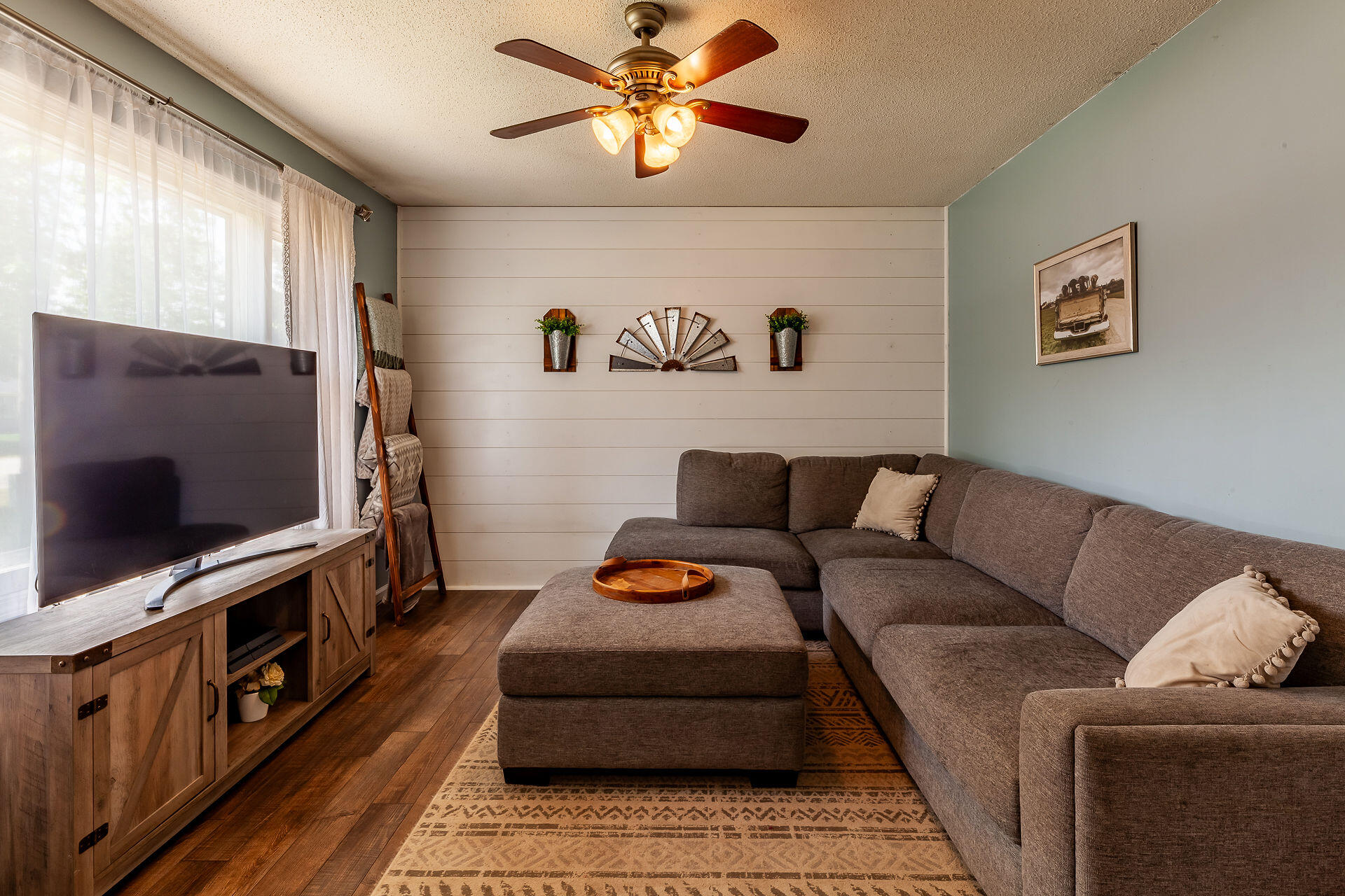 2898 Hamilton Road Muskegon, MI 49445 - Photo 5 of 32 Hamilton-154-HDR