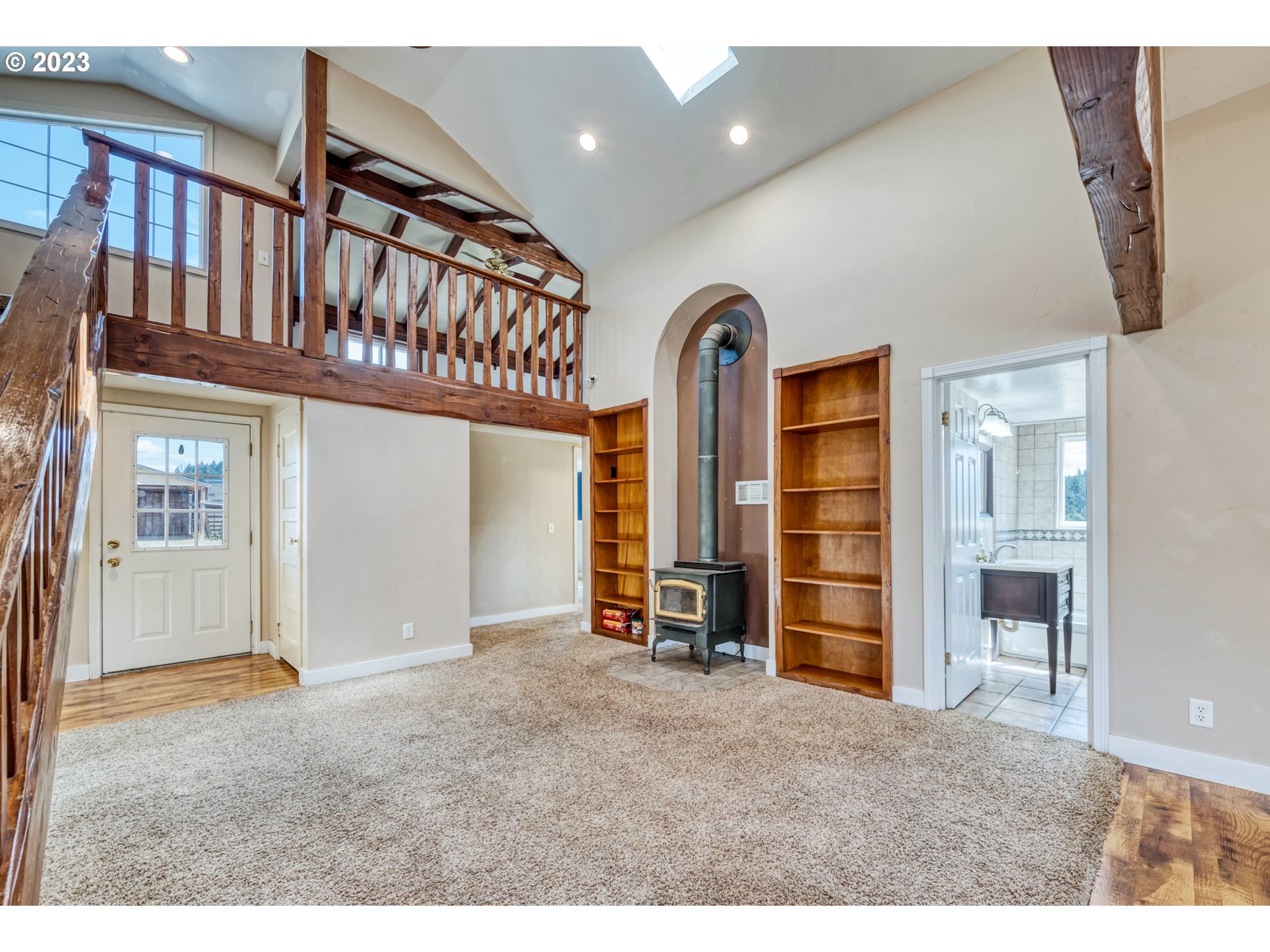 83369 Rattlesnake Road Dexter, OR 97431 - Photo 36 of 44 a view of a livingroom with furniture and staircase