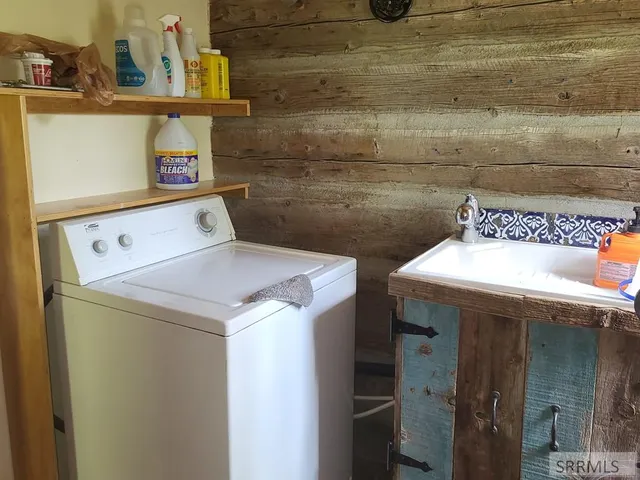 $496,000 | 3326 3400 North, Moore, ID 83255