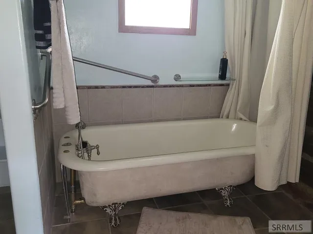 $496,000 | 3326 3400 North, Moore, ID 83255