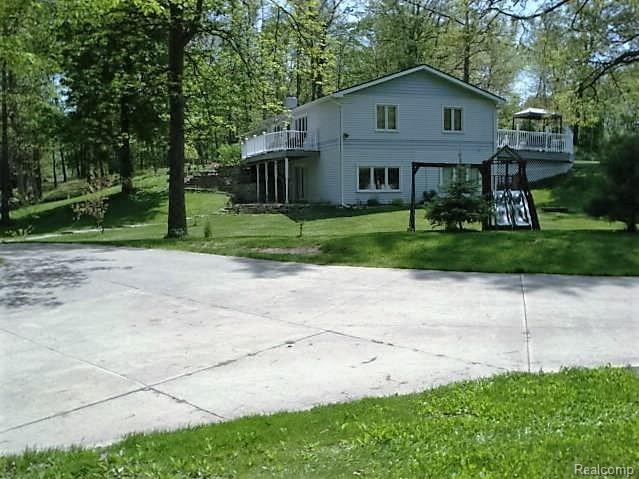 5375 Bullard Road Fenton, MI 48430 - Photo 7 of 43 DSC00518.jpg