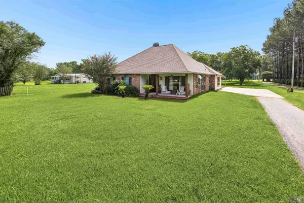 $369,000 | 3003 Oakland Road, Lakeland, LA 70752