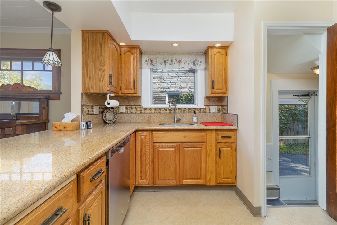 35 Chimayo Road Irondequoit, NY 14617 - Photo 16 of 50