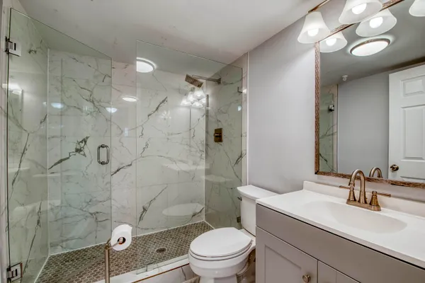 $3,200 | 896 North Federal Highway, Unit 128, Lantana, FL 33462