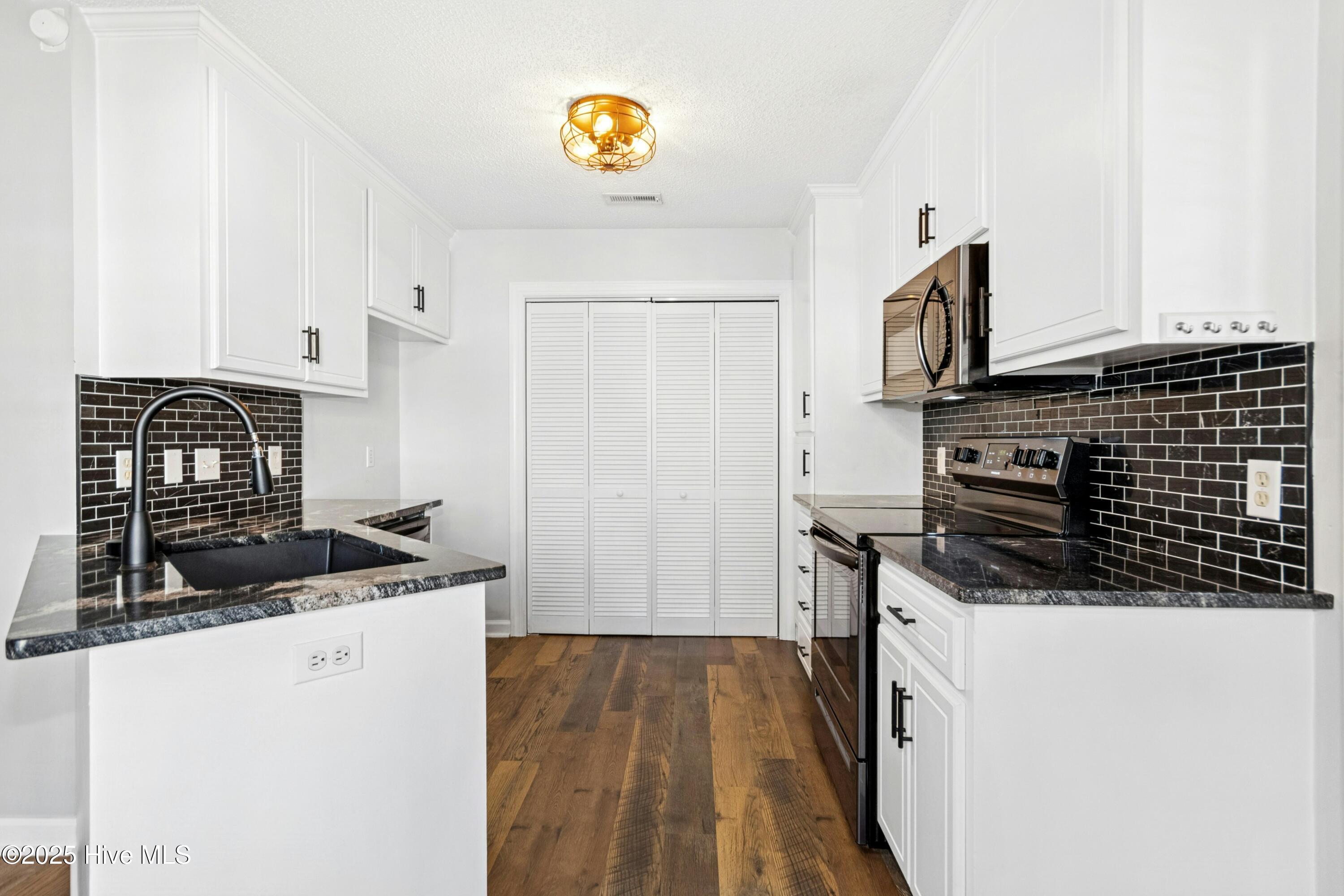 3039 Cranberry Ridge Drive Southwest Wilson, NC 27893 - Photo 10 of 22 007-488301-IMG_0942