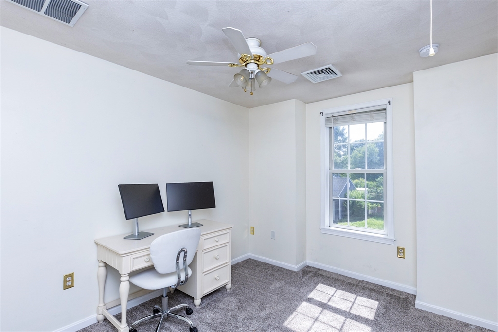 7 Austin Street Methuen, MA 01844 - Photo 28 of 39