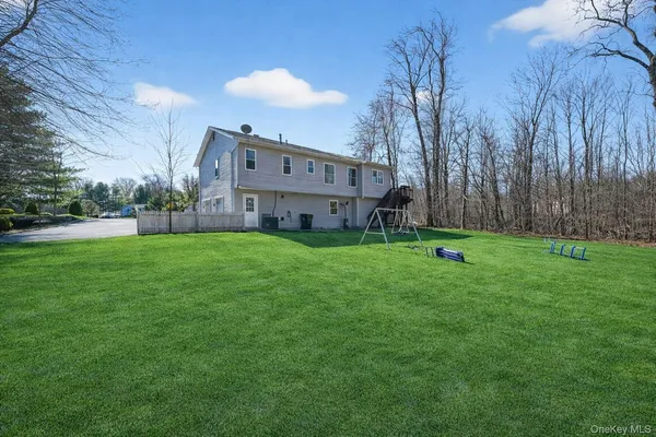 $865,000 | 12 Aron Court, Spring Valley, NY 10977