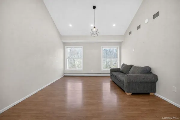 $865,000 | 12 Aron Court, Spring Valley, NY 10977
