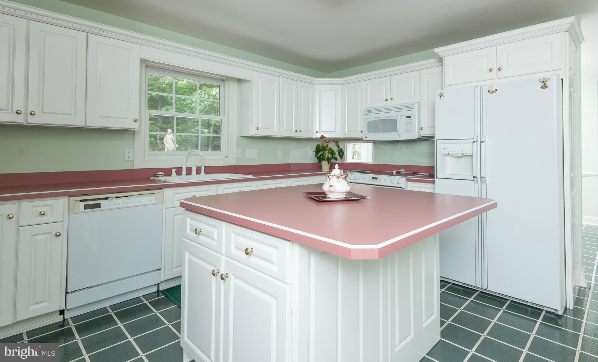 2707 Ogleton Road Annapolis, MD 21403 - Photo 4 of 30 Kitchen