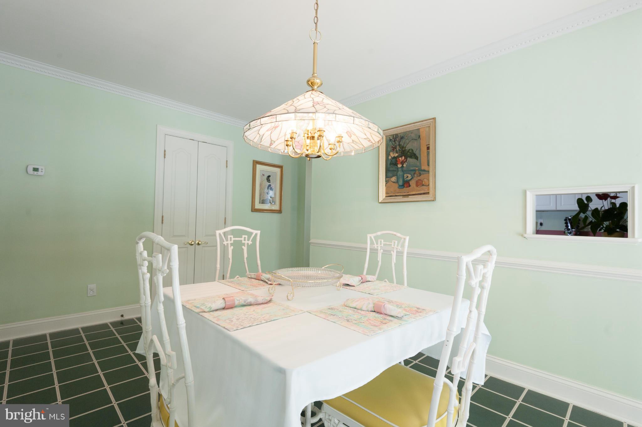 2707 Ogleton Road Annapolis, MD 21403 - Photo 5 of 30 Kitchen