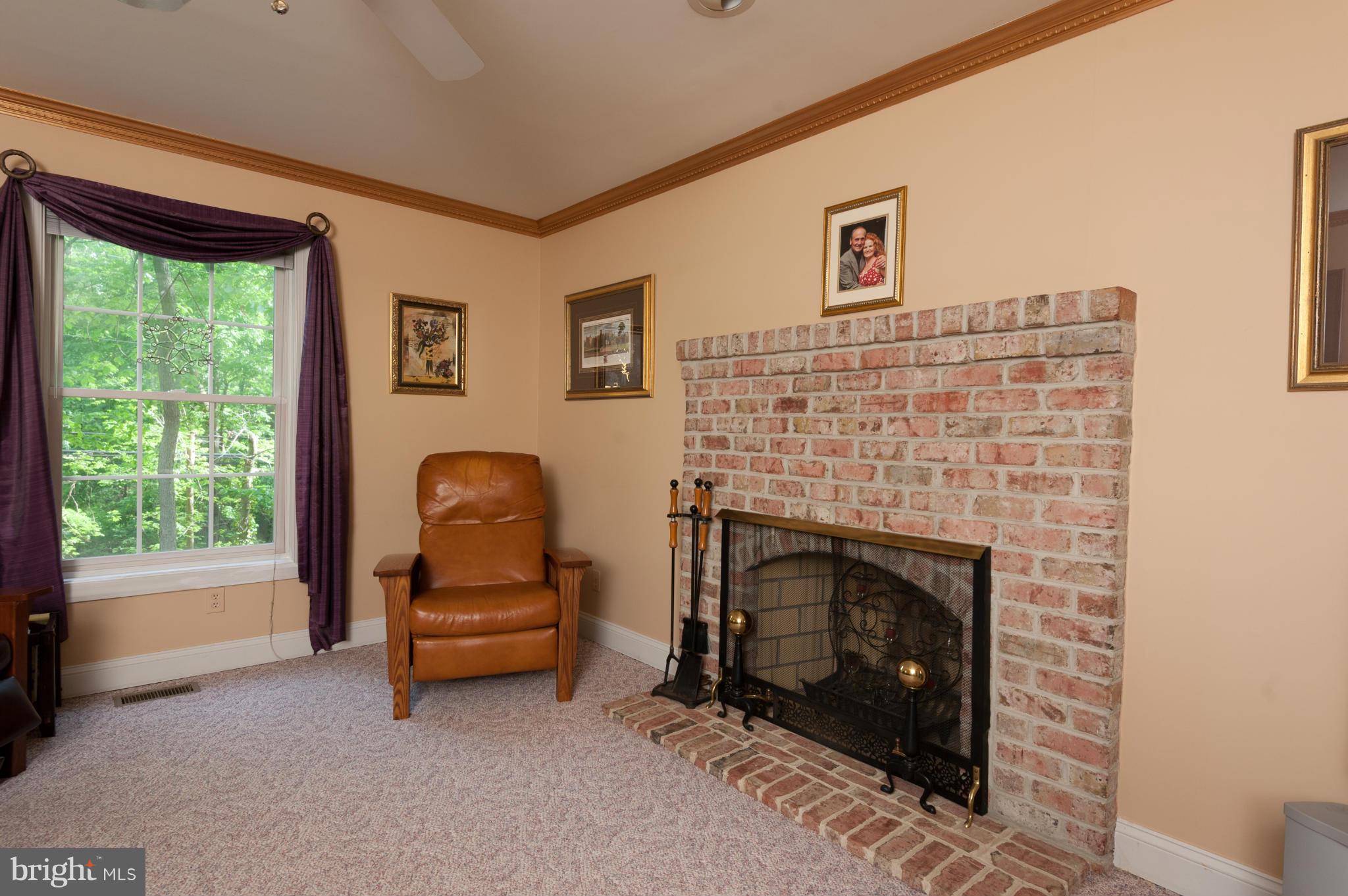 2707 Ogleton Road Annapolis, MD 21403 - Photo 9 of 30 Family Room