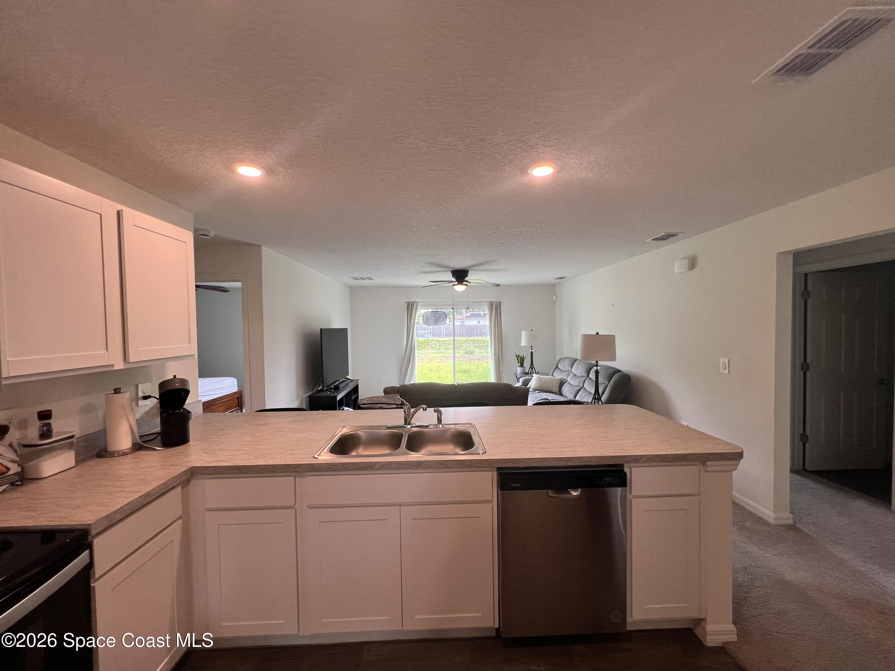 2182 Watkins Road Southeast Palm Bay, FL 32909 - Photo 12 of 21 IMG_0845