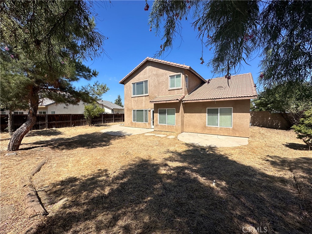 5231 Inglestone Drive Hemet, CA 92545 - Photo 74 of 75 a front view of a house with a yard