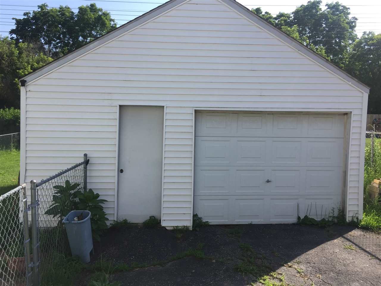 4225 Pengelly Road Flint, MI 48507 - Photo 7 of 27