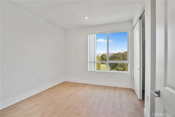 $1,861 | 8750 Sepulveda Boulevard, Unit 404, North Hills, CA 91343