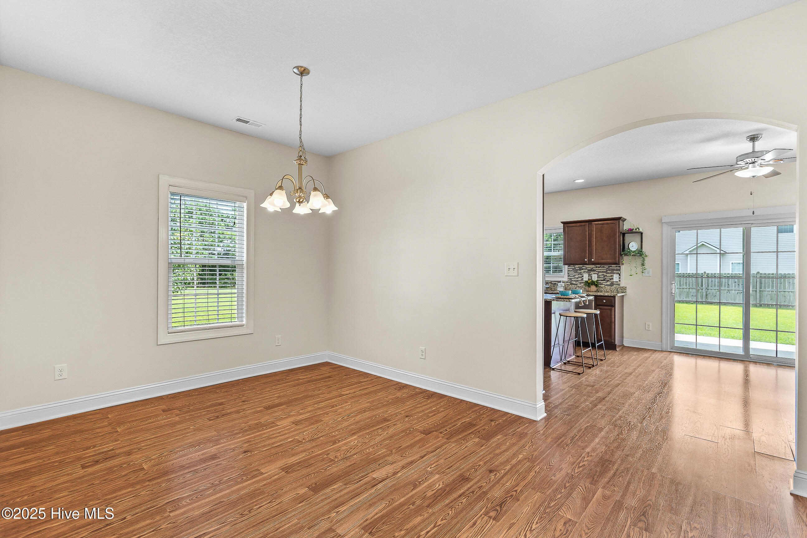 324 Catamaran Road Swansboro, NC 28584 - Photo 5 of 36 Dining Room