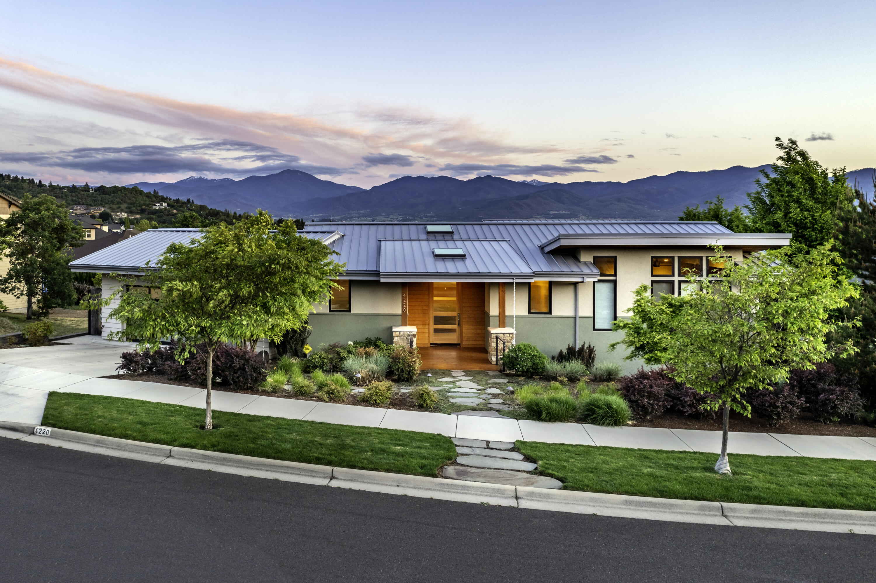 4220 Falcon Ridge Terrace Medford, OR 97504 - Photo 1 of 47 DJI_0330-HDR