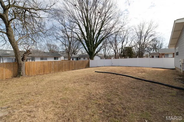 $239,900 | 1598 Matlock Drive, Florissant, MO 63031