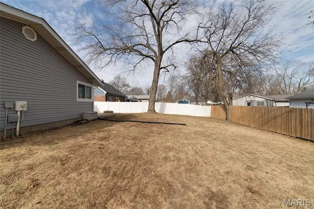 $239,900 | 1598 Matlock Drive, Florissant, MO 63031