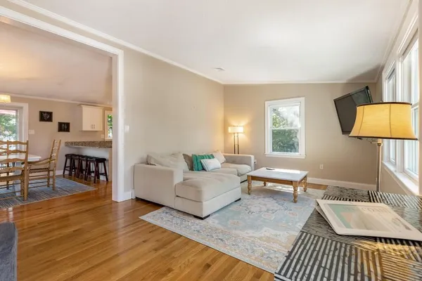 $3,800 | 10 Railroad Avenue, Unit 1, Rockport, MA 01966
