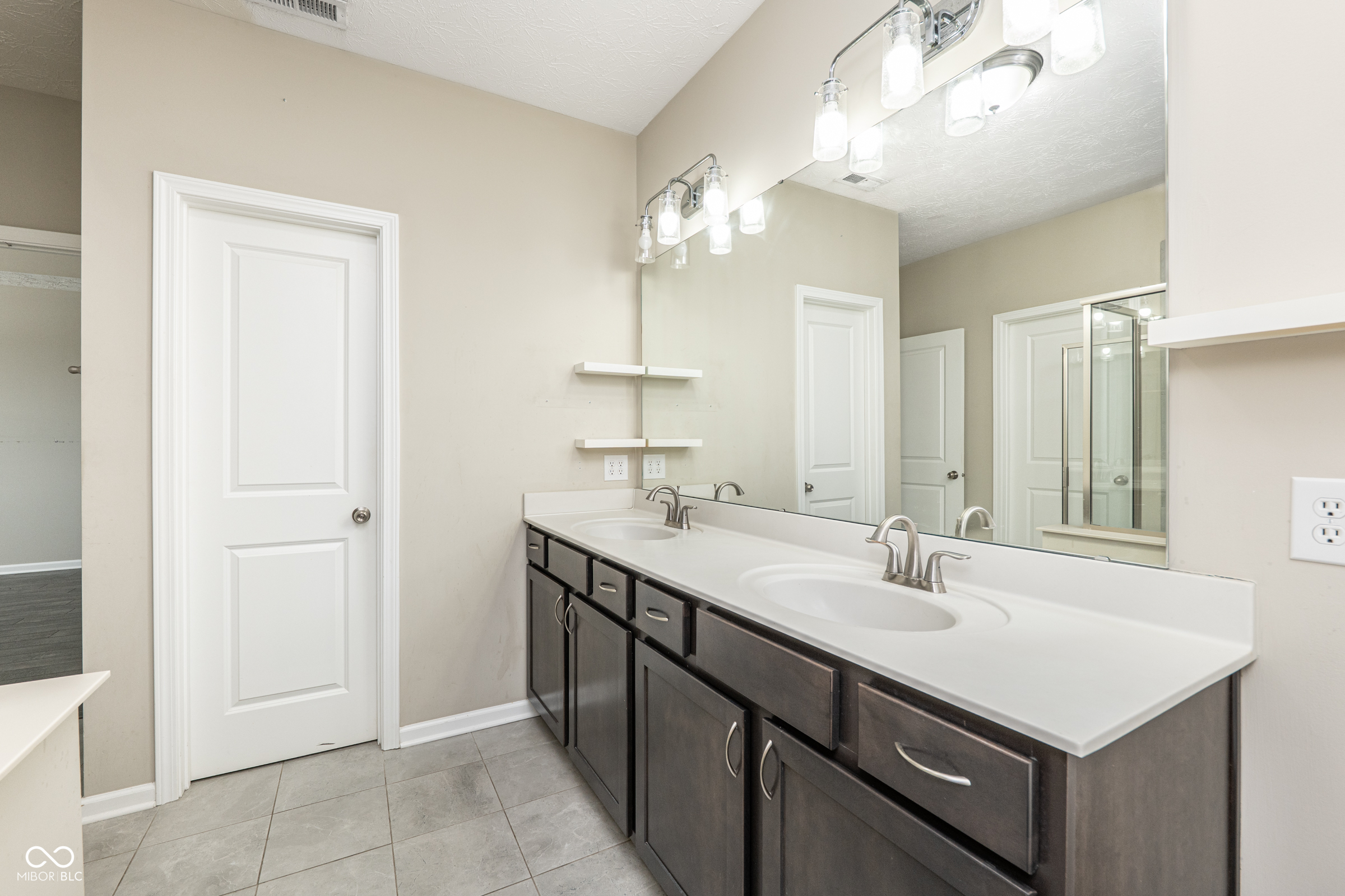 9124 Hawkins Road Indianapolis, IN 46216 - Photo 18 of 30