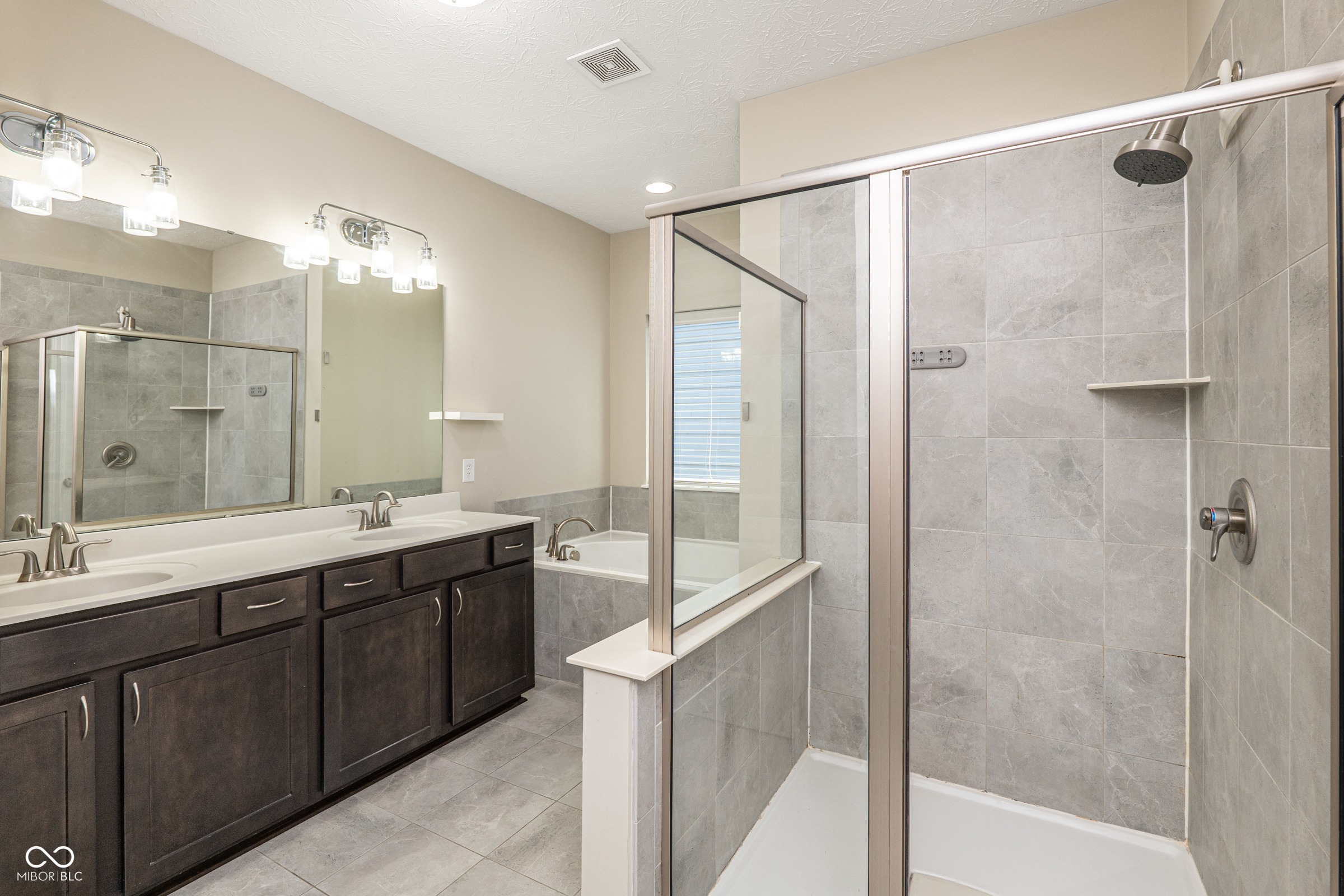 9124 Hawkins Road Indianapolis, IN 46216 - Photo 19 of 30