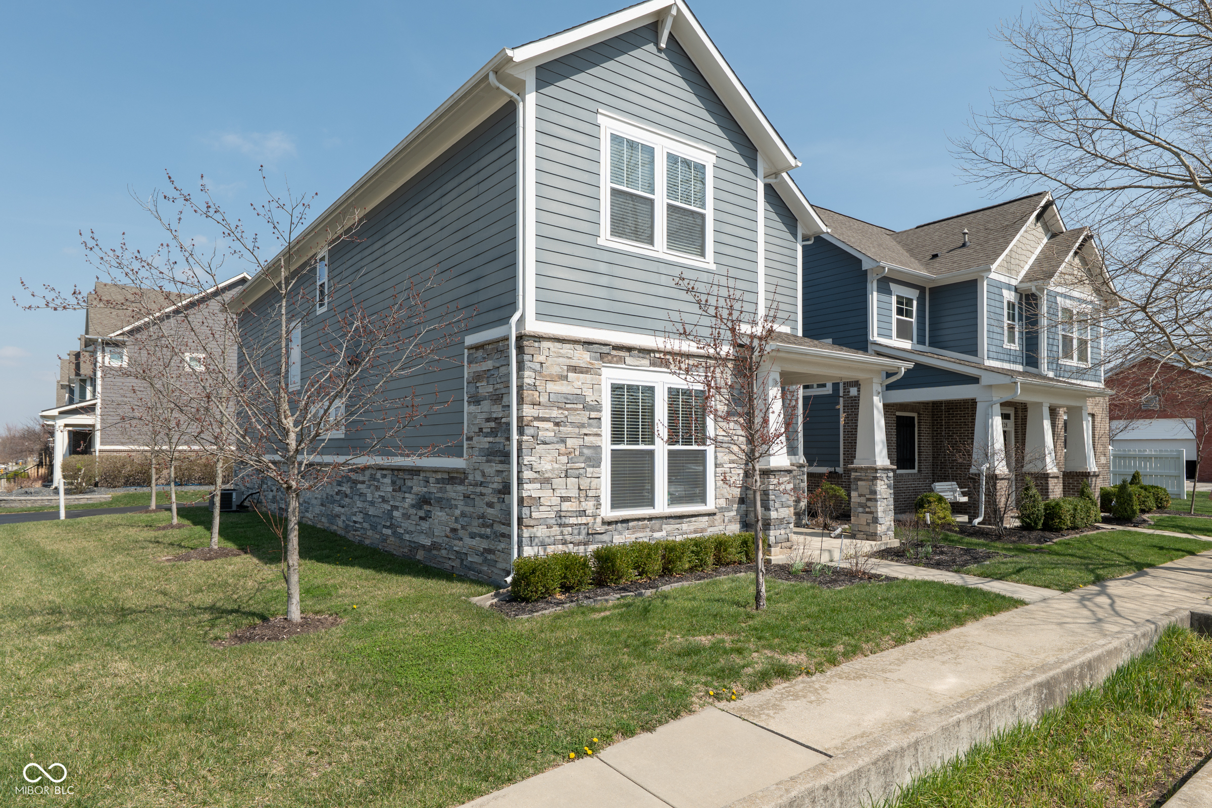 9124 Hawkins Road Indianapolis, IN 46216 - Photo 3 of 30