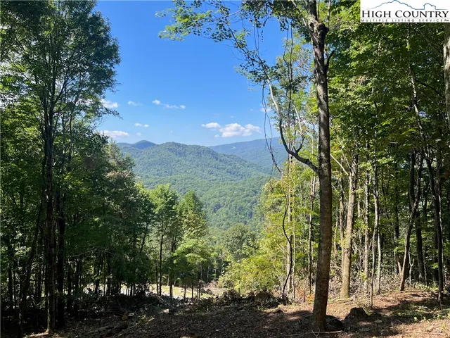 $239,900 | 104 Bear Paw Road, Elk Park, NC 28622