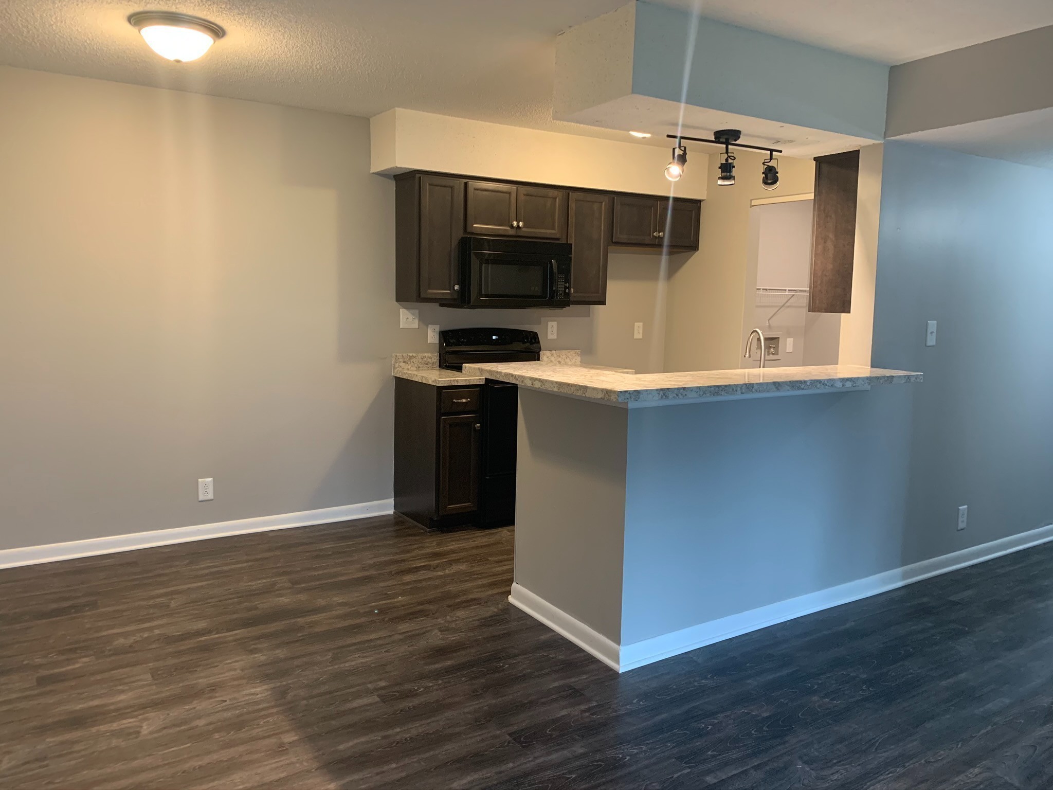 271 White Oak Road, Unit B Clarksville, TN 37040 - Photo 1 of 17