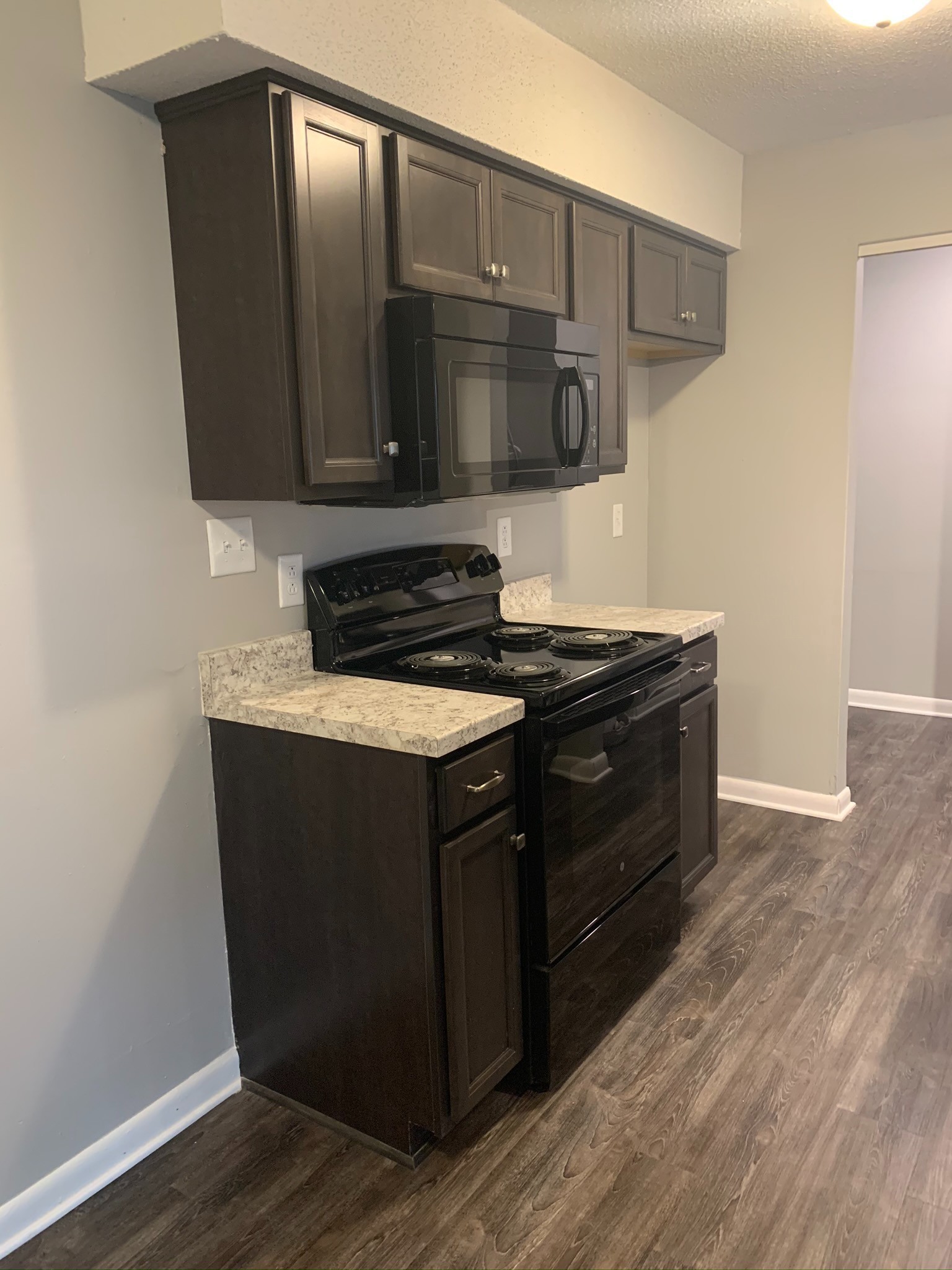 271 White Oak Road, Unit B Clarksville, TN 37040 - Photo 2 of 17