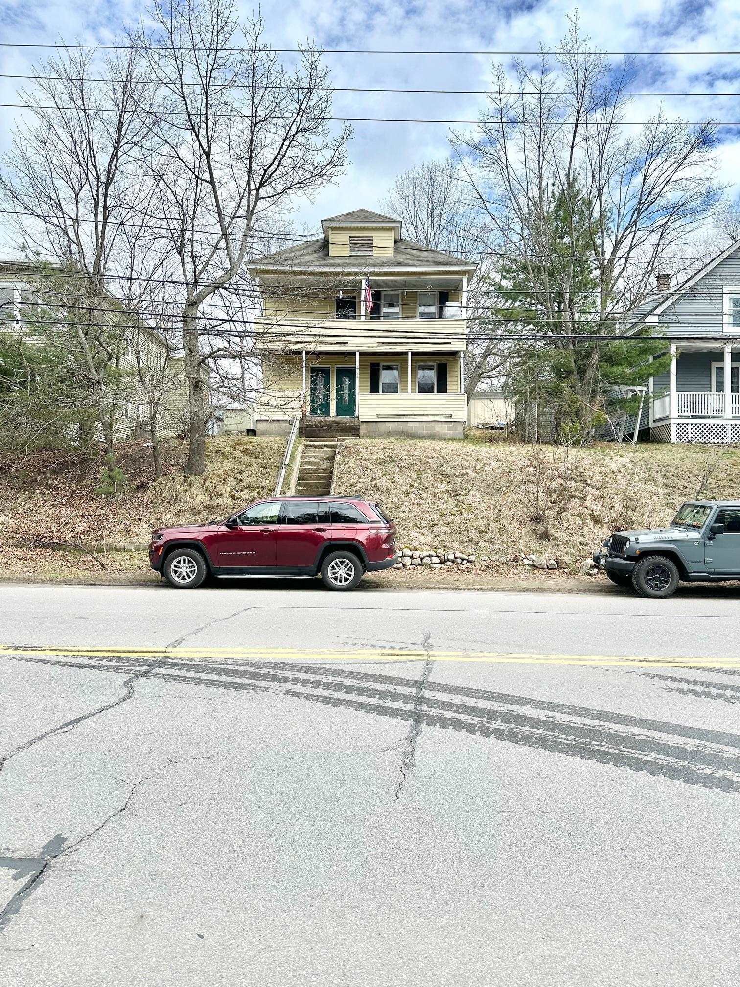 477-479 Calef Road Manchester, NH 03103 - Photo 3 of 29