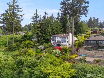 $1,790,000 | 10879 Bill Point Circle Northeast, Bainbridge Island, WA 98110