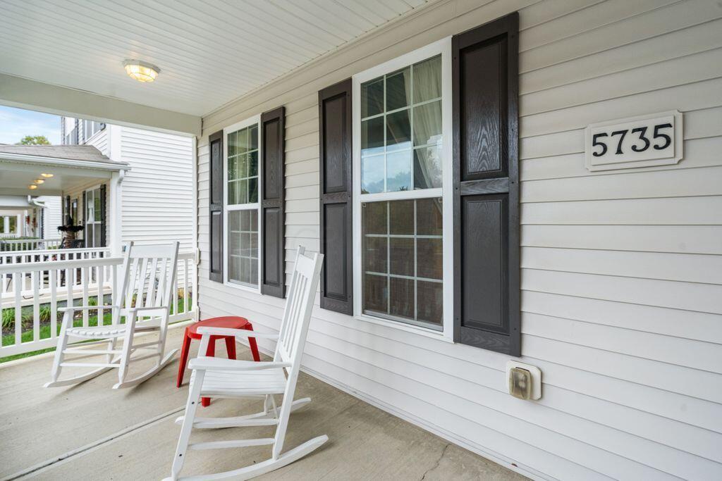 5735 Nadler Road Dublin, OH 43016 - Photo 6 of 48 Front Porch