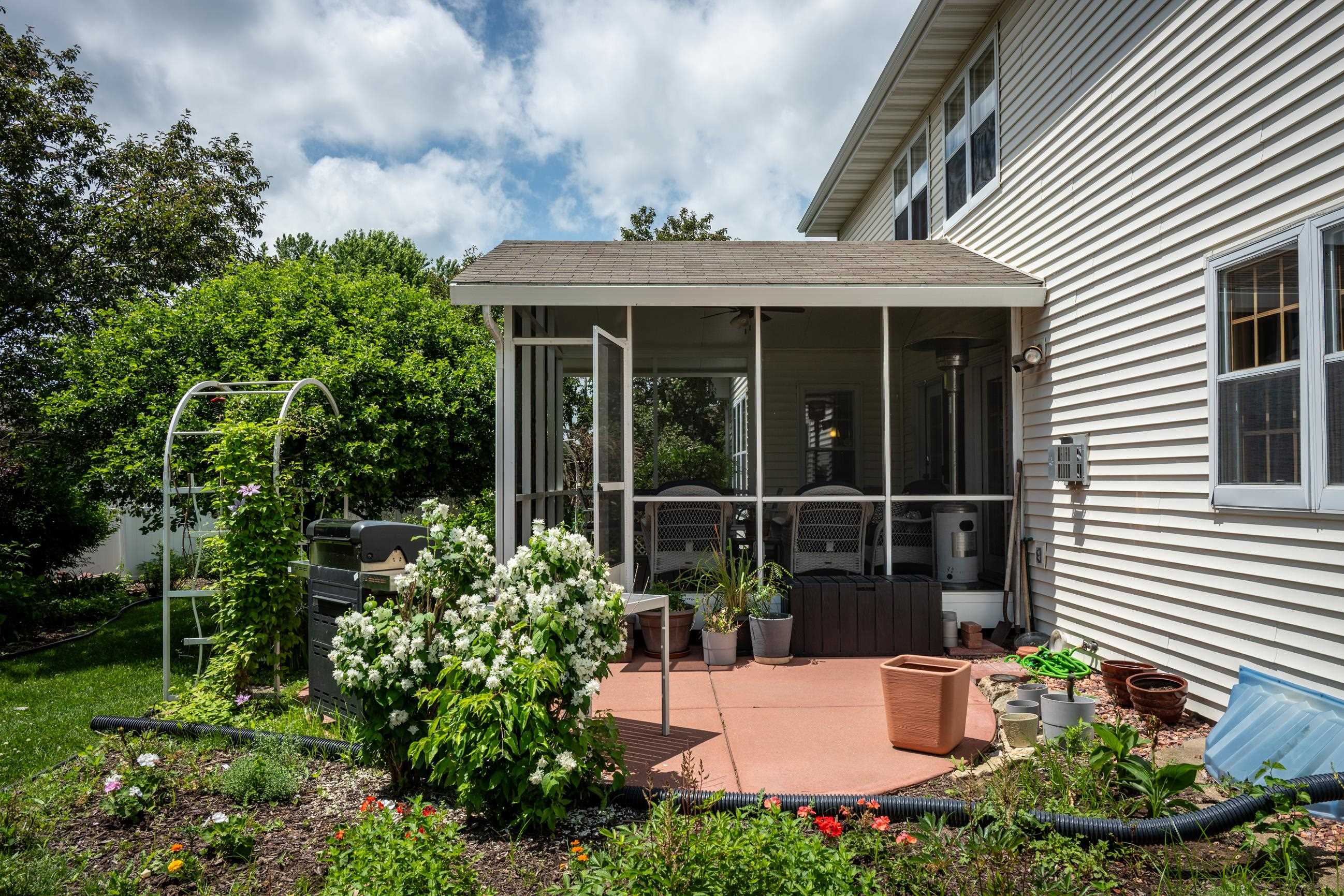 7113 Maple Point Drive Madison, WI 53719 - Photo 5 of 90