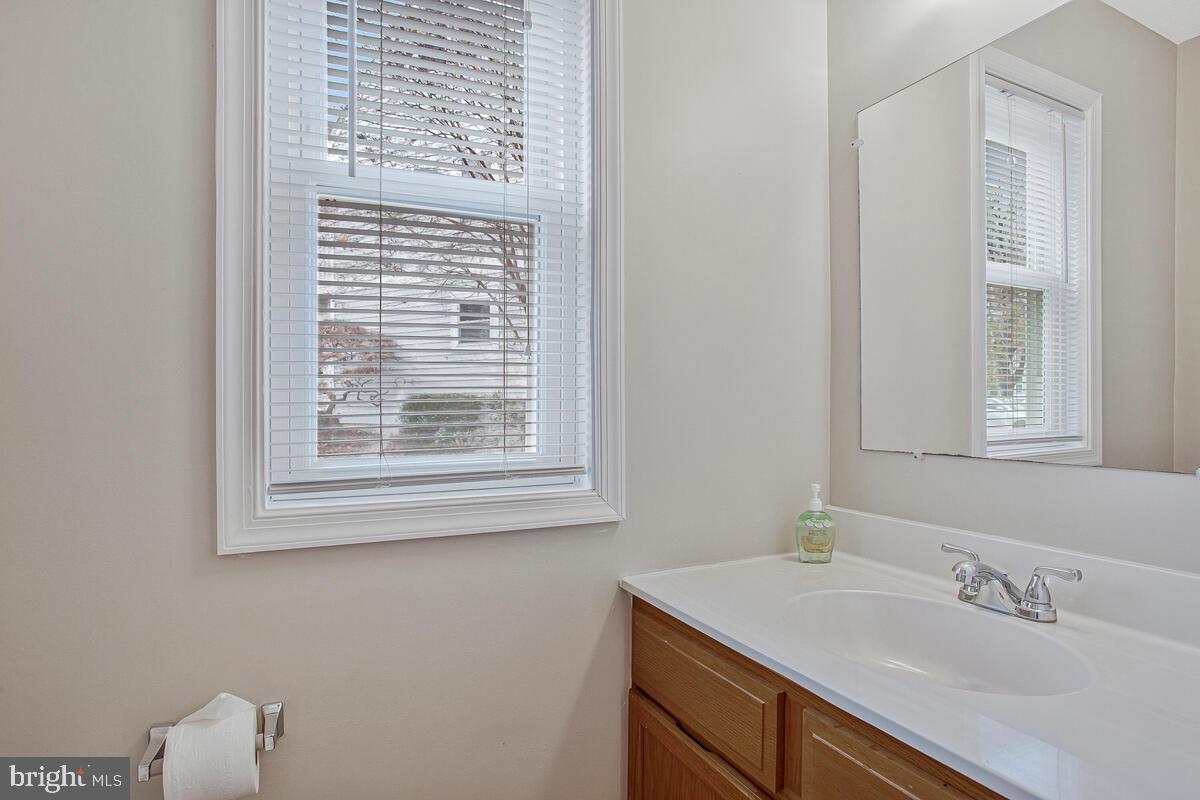 7245 Riding Hood Circle Columbia, MD 21045 - Photo 16 of 46 Half Bath