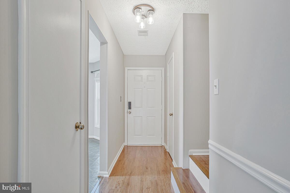 7245 Riding Hood Circle Columbia, MD 21045 - Photo 17 of 46 Foyer