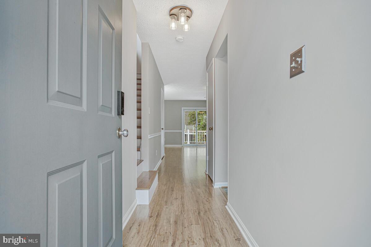 7245 Riding Hood Circle Columbia, MD 21045 - Photo 4 of 46 Foyer View