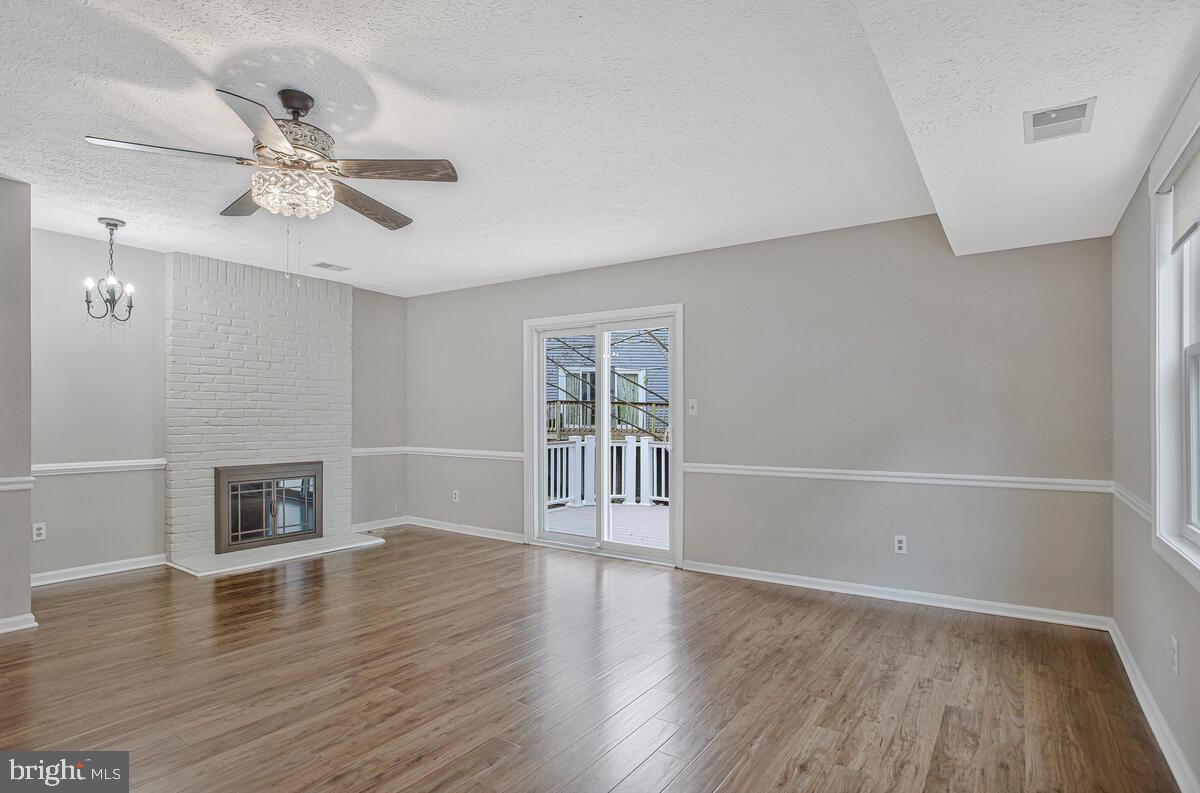 7245 Riding Hood Circle Columbia, MD 21045 - Photo 6 of 46 Living Room