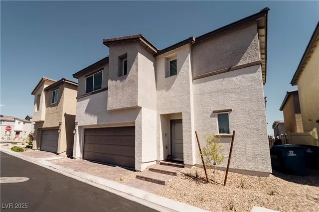 $389,997 | 6908 Diamond Blue Street, North Las Vegas, NV 89086