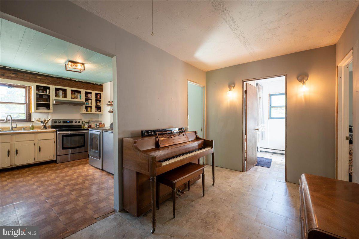 2853 Foxianna Road Middletown, PA 17057 - Photo 13 of 32 Gallery Image 13