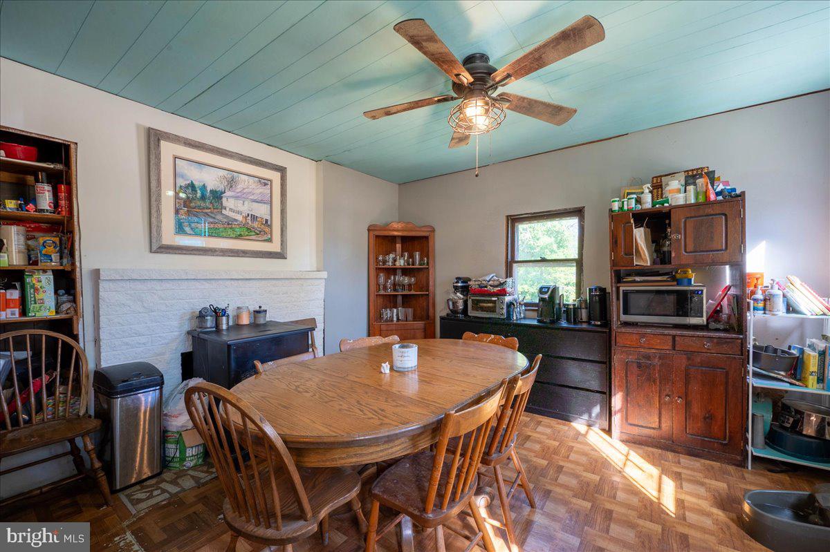2853 Foxianna Road Middletown, PA 17057 - Photo 6 of 32 Gallery Image 6