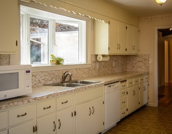 18 Hundreds Road Westborough, MA 01581 - Photo 10 of 30 Gallery Image 10