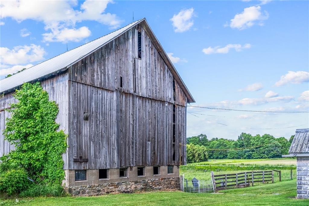 3205 Eastbrook Volant Road Volant, PA 16156 - Photo 4 of 29 Gallery Image 4
