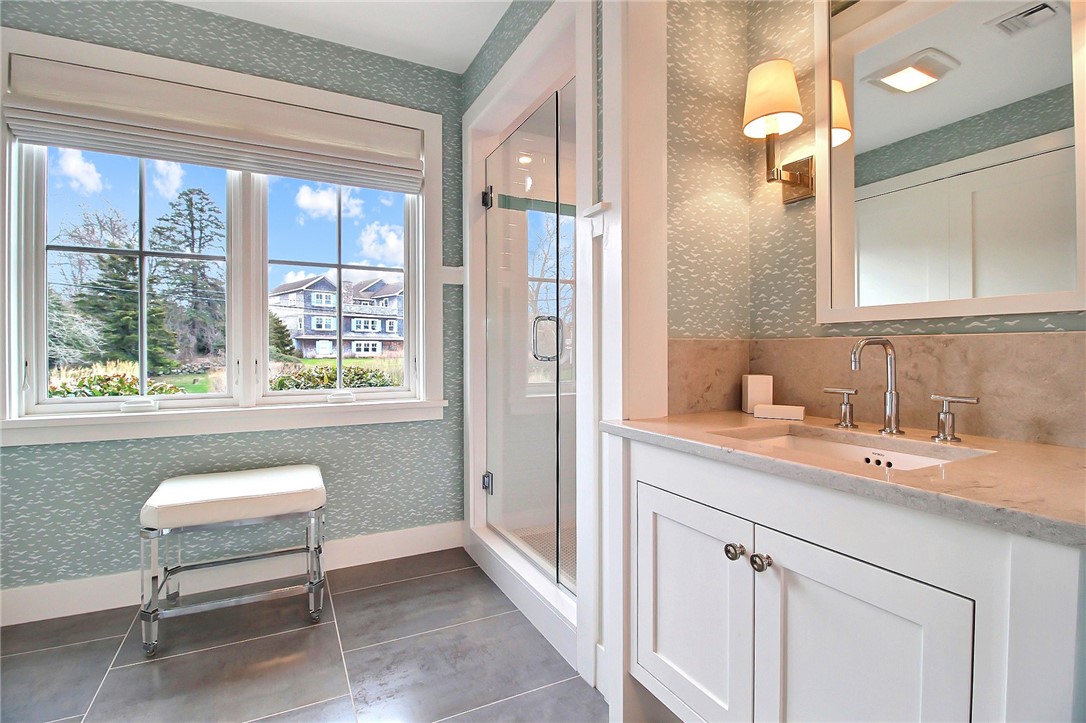 111 Avondale Road Westerly, RI 02891 - Photo 9 of 50
