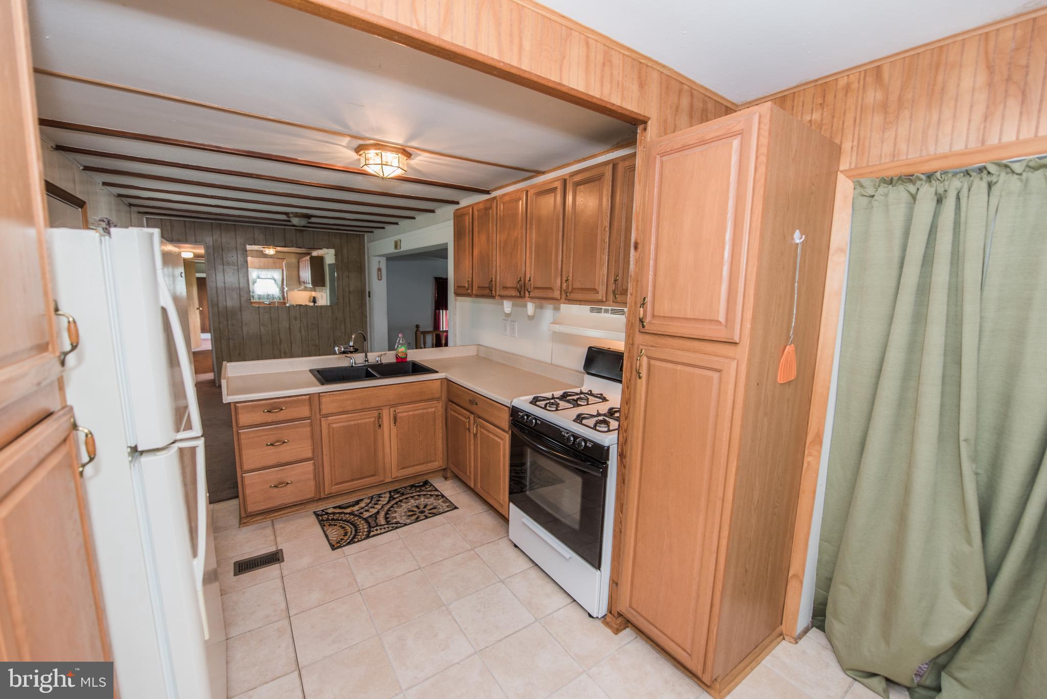 198 Packing House Road Berkeley Springs, WV 25411 - Photo 40 of 53 Kitchen